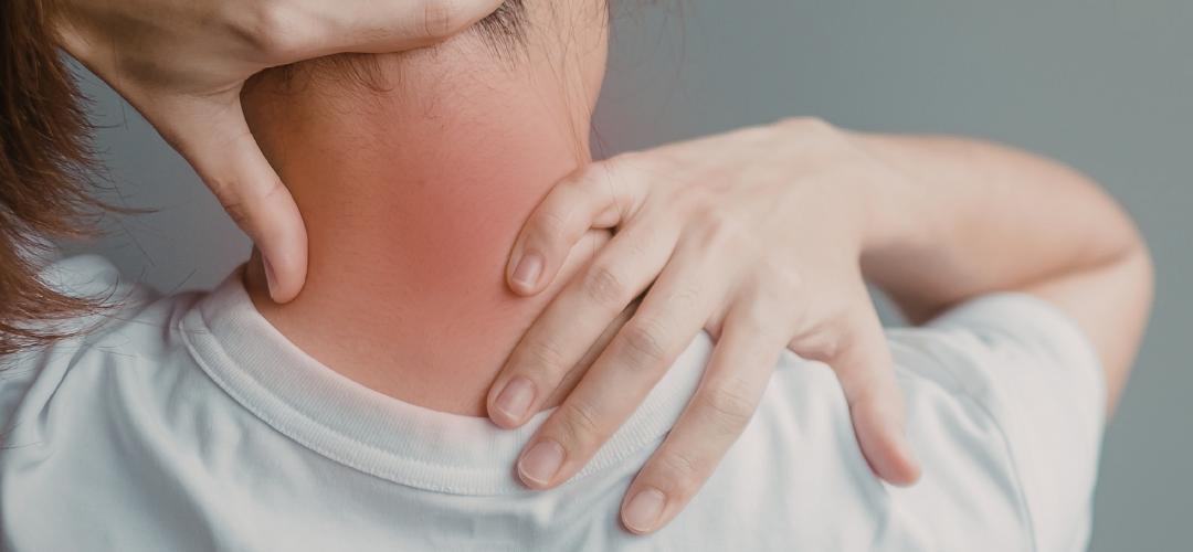 צוואר טקסט - למה הסמארטפון גורם לכאבי צוואר